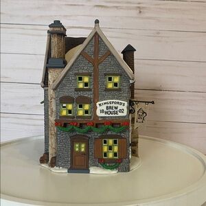 DEPARTMENT 56 – Kingsford’s Brew House – Heritage Village – Dickens Village